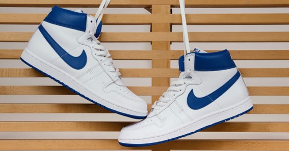 The Best Accessories to Wear with Your Jordan 1 Sneakers